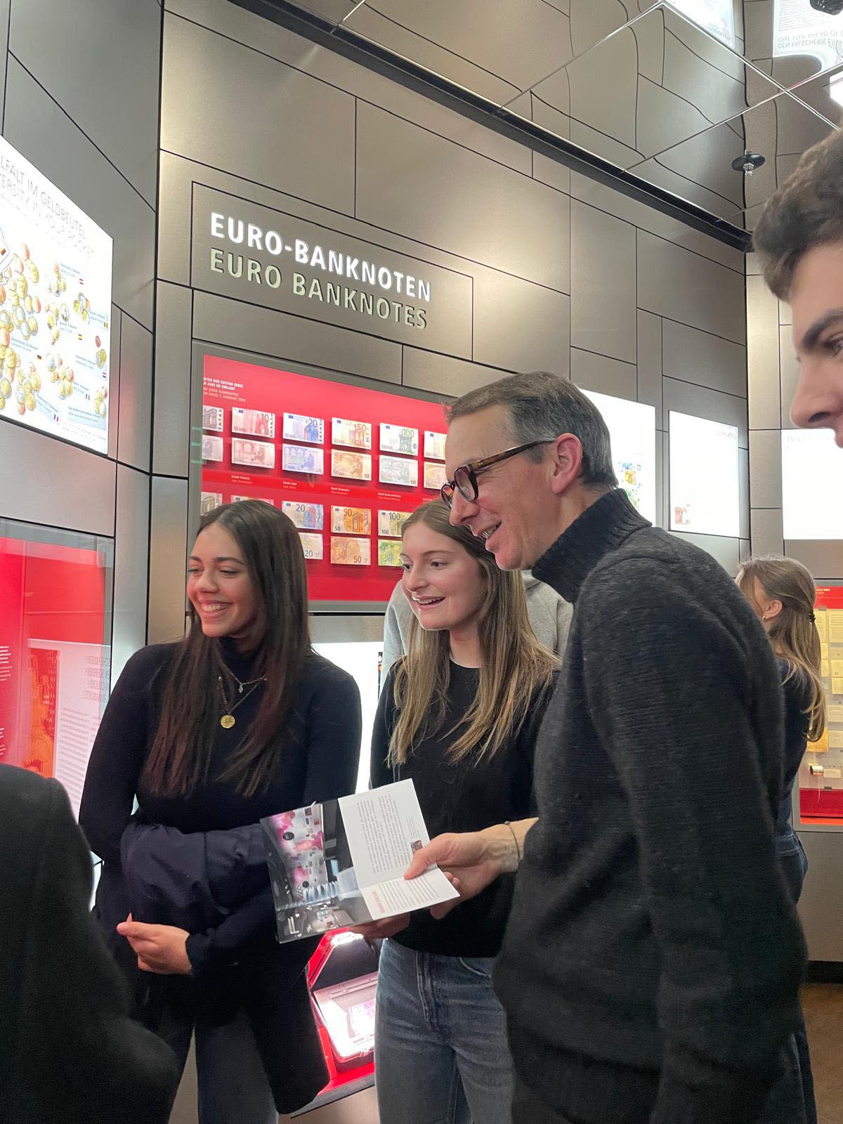 491963117_2193783351079462_2394148981628019111_n