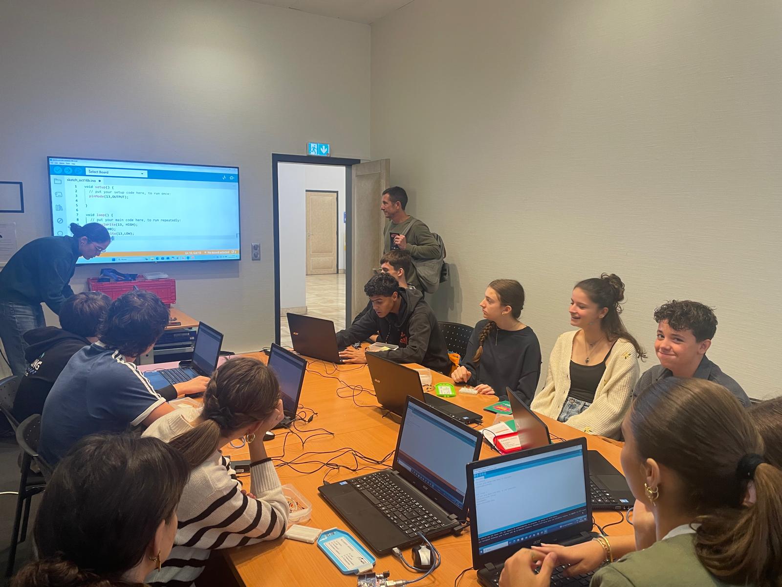 569826760_1430061895794339_7602958870722641172_n